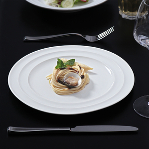 Ensemble d'assiettes en porcelaine blanche, vaisselle commerciale