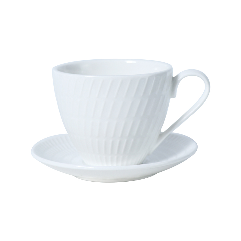 Tasses et assiettes en porcelaine blanche de 5 à 6 onces