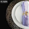 Assiette de dîner blanche de porcelaine de jante d'or de vaisselle de mariage pour l'événement 