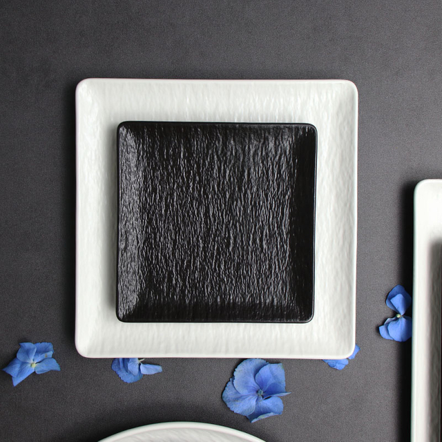 Assiette carrée noire pour restaurants, assiettes en porcelaine mate