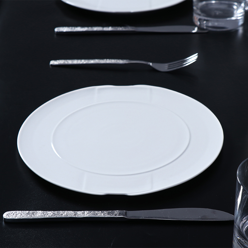 Assiettes rondes en céramique blanche, assiette à dîner en porcelaine pour Banquet, assiette de chargeur ronde, assiettes de vaisselle de Restaurant