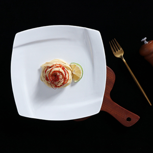 Assiette à dîner carrée en céramique, vaisselle blanche de Restaurant, assiette pliante en porcelaine blanche
