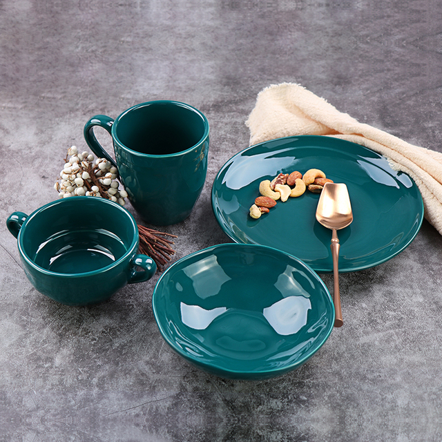 Ensemble de vaisselle en porcelaine émaillée vert foncé, prix d'usine, assiette de dîner verte en céramique à vendre
