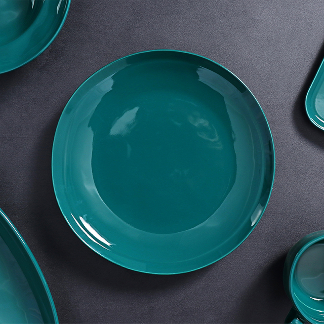 Assiette ronde verte en porcelaine de 12 pouces