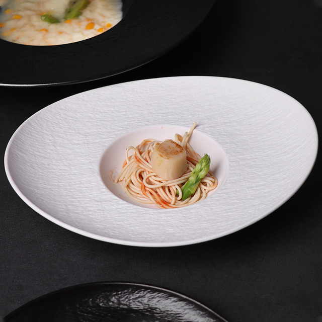 Assiette à salade ovale en porcelaine pour restaurants-150 ml