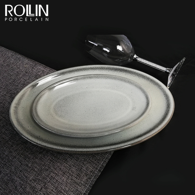 Vaisselle ovale de porcelaine de plat de glaçure réactive, plats en céramique de restaurants 14 pouces