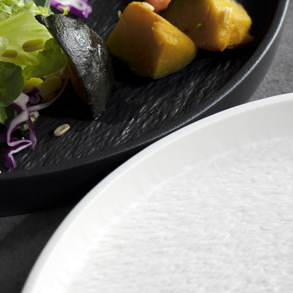 Matériel noir mat de porcelaine d'assiette de restaurant, vaisselle sûre de lave-vaisselle micro-onde