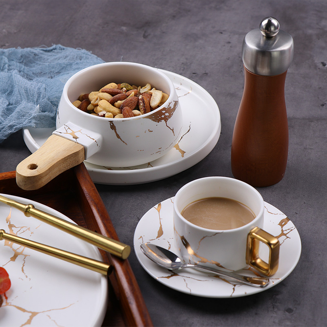 Ensemble de dîner le plus vendu en or avec un design populaire, plat en marbre, ensemble de dîner de Restaurant 