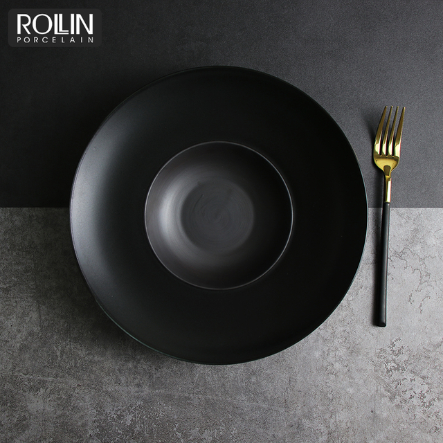Assiette à pâtes française noire mate, assiette creuse en céramique à large bord pour Restaurant