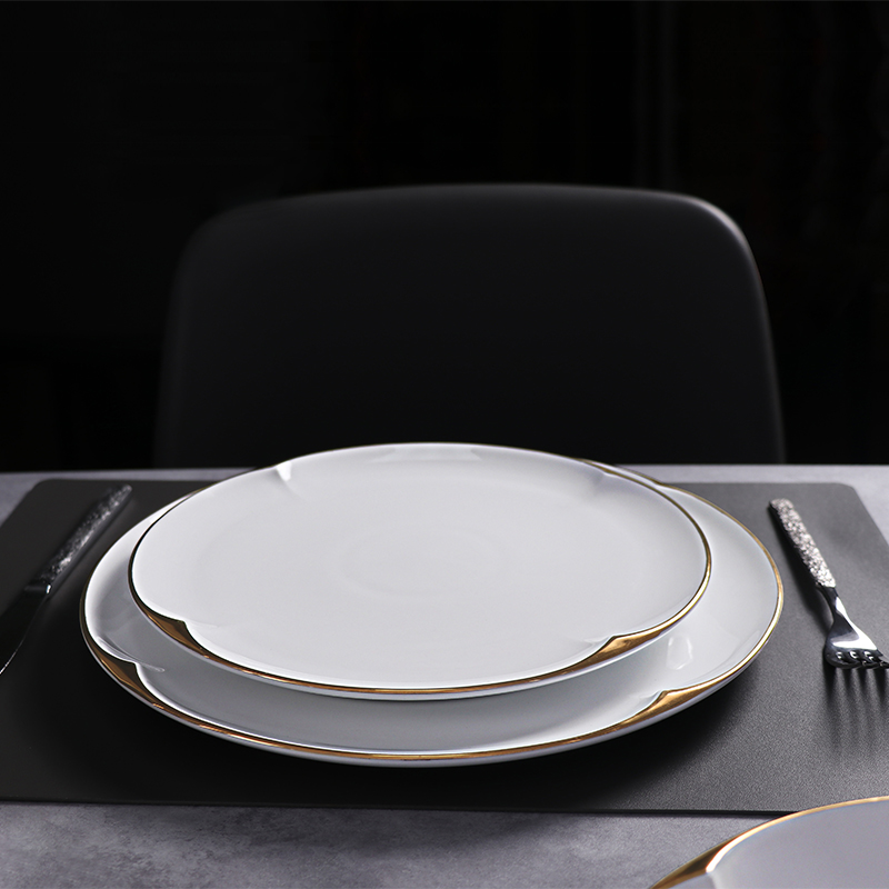 Ensemble d'assiettes en céramique blanche, vaisselle en porcelaine durable avec bordure dorée