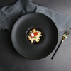 Assiette à pâtes coréenne en céramique noir mat 