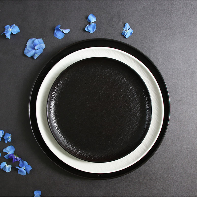 Assiette ronde en céramique noire, assiette en porcelaine mate - 10 pouces