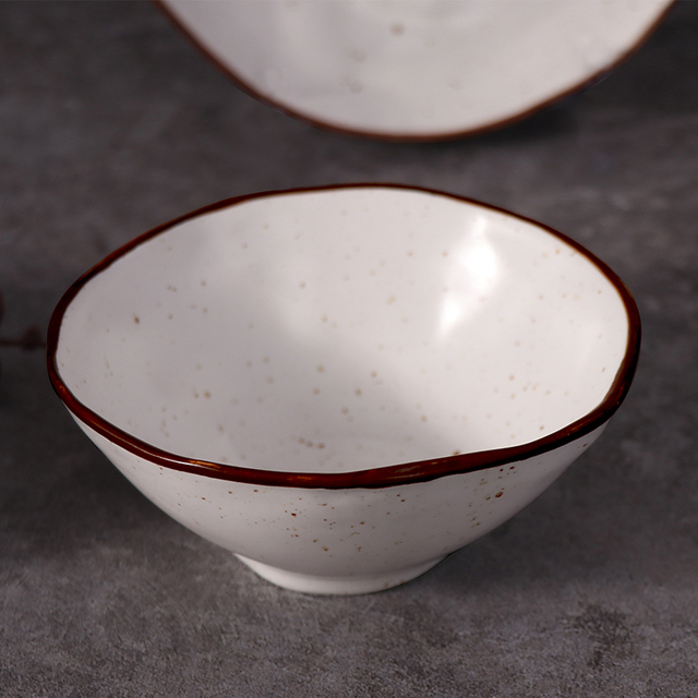 Vaisselle en porcelaine Bol artisanal moucheté Bol en céramique