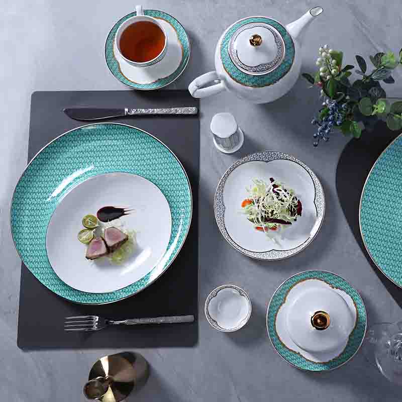 Vaisselle en porcelaine tendre