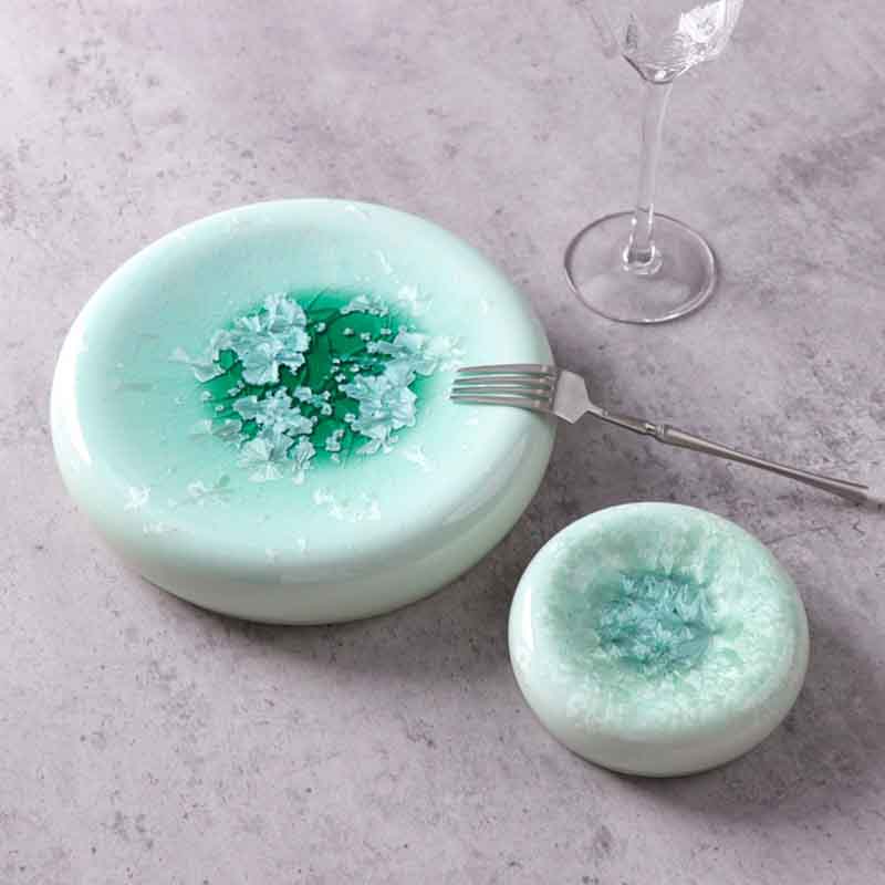 assiette en porcelaine d'h&ocirc;tel