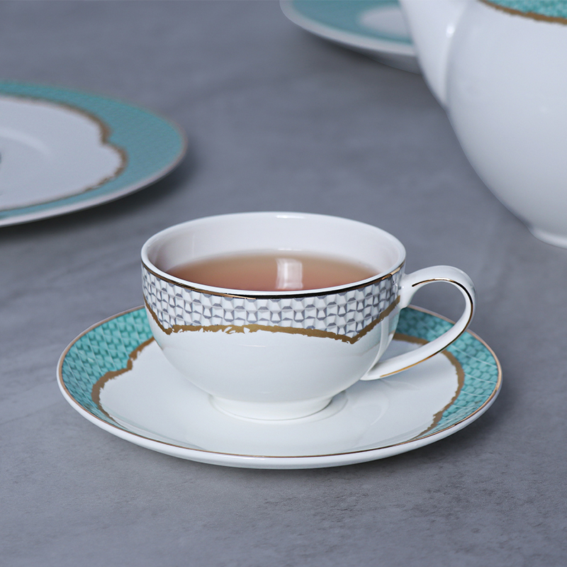 Assiettes de restauration en porcelaine tendre