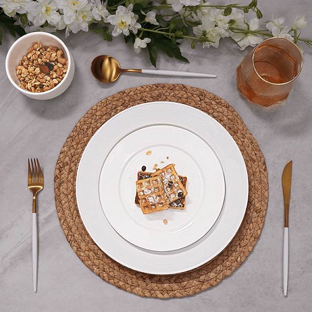 Ensemble d'assiettes en porcelaine blanche, plats en céramique