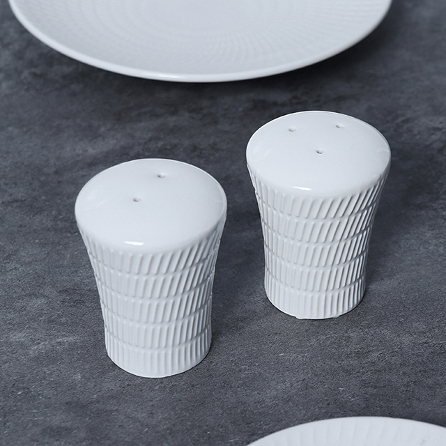 Assiettes à dîner blanches, fournisseur d'hôtel de Guangzhou, assiette de fête en céramique, assiette en porcelaine blanche personnalisée pour Restaurant