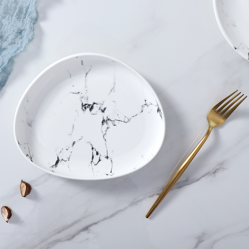 Ensemble de vaisselle en porcelaine blanche et grise, assiettes en céramique modernes de 8 pouces, plaque chauffante pour les ensembles de dîner d'hôtel, plats de luxe