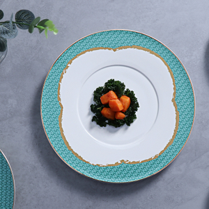 Assiettes de restauration en porcelaine tendre
