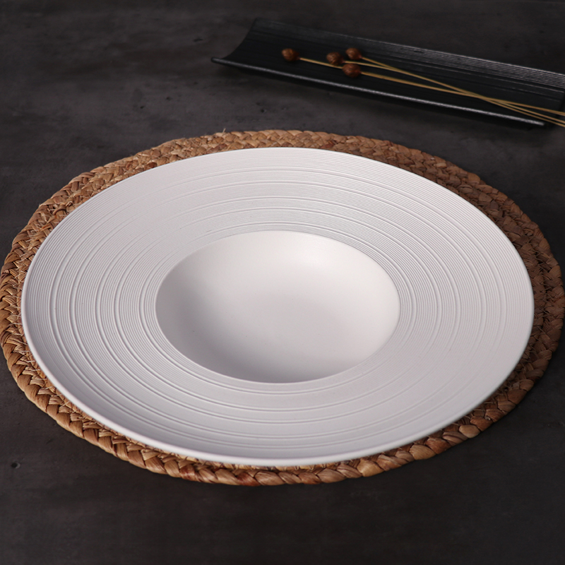 Vaisselle moderne de luxe de Restaurant noir, vaisselle en céramique de 8 pouces pour dîner et Restaurant, assiette en porcelaine, vaisselle