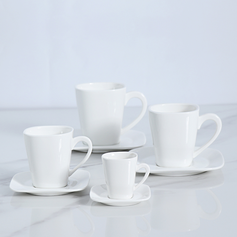 Assiette en porcelaine blanche Assiette carrée moderne