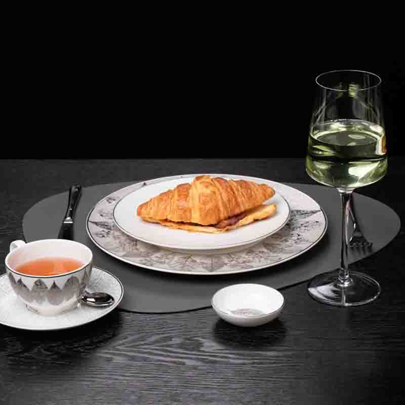 vaisselle en porcelaine tendre