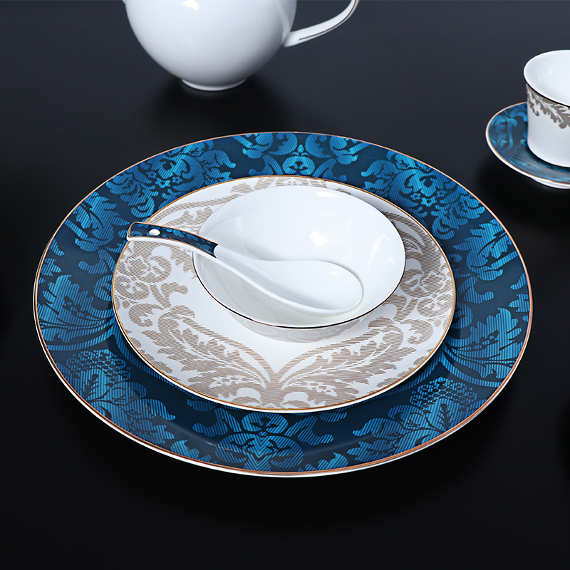 Assiettes de luxe en porcelaine tendre, vaisselle d'hôtel du Kazakhstan